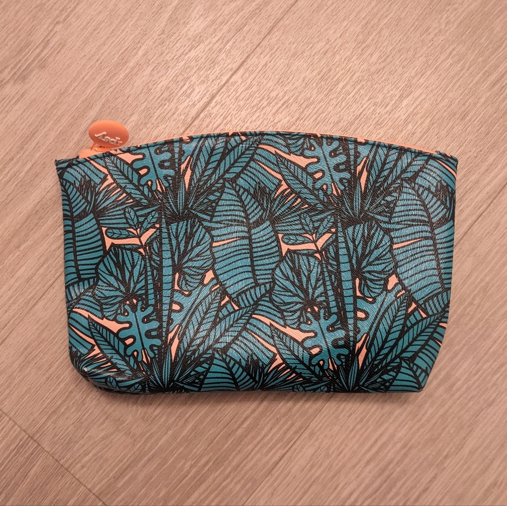 Ipsy make-up bag